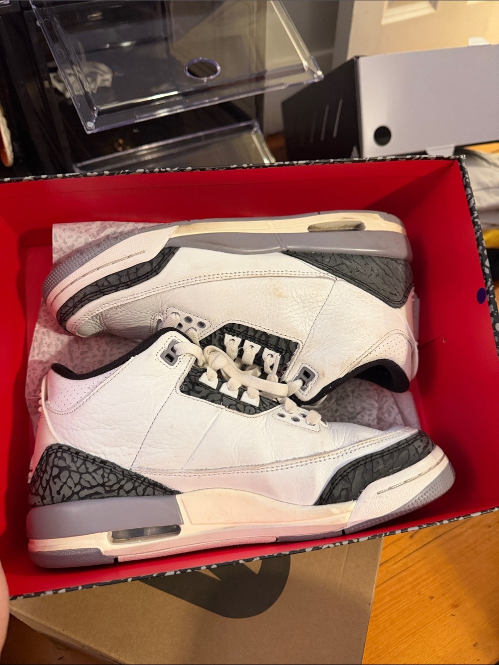 Jordan Men's White and Black Low-Top Sneakers